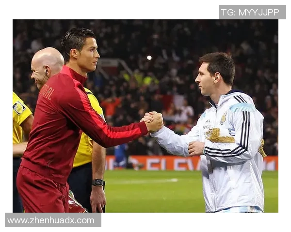 足球巨星传奇：从梅西到C罗，解读当代足球英雄的荣耀与挑战