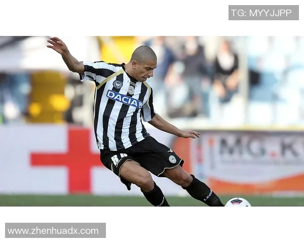 中前卫足球球星的技术特点与影响力解析：现代足球中的关键枢纽