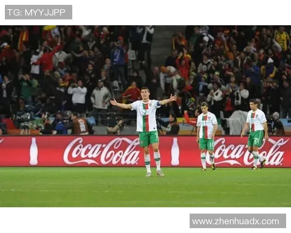 足球明星驾三轮车创意瞬间引发热议 运动与幽默完美融合 足球明星驾三轮车创意瞬间引发热议 运动与幽默完美融合